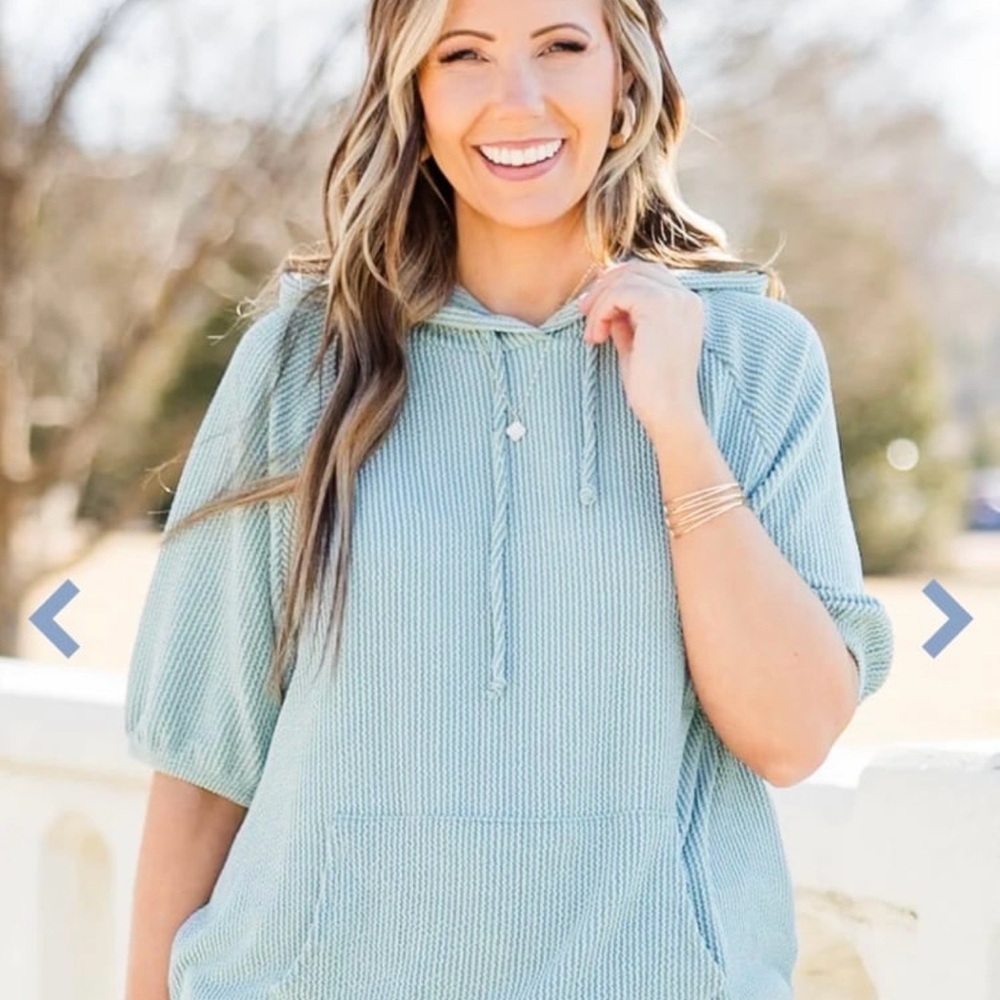 Light blue shirt - Picture 7 of 11